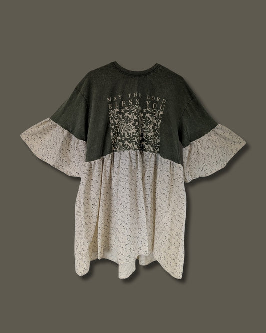 May The Lord Bless You - Cream Ditsy Floral Smock Dress (L)