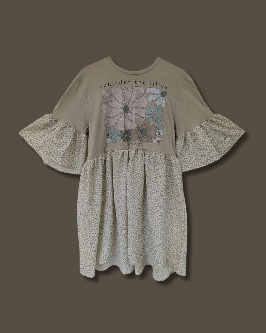 Consider the Lilies - Cream Ditsy Floral Smock Dress (M)